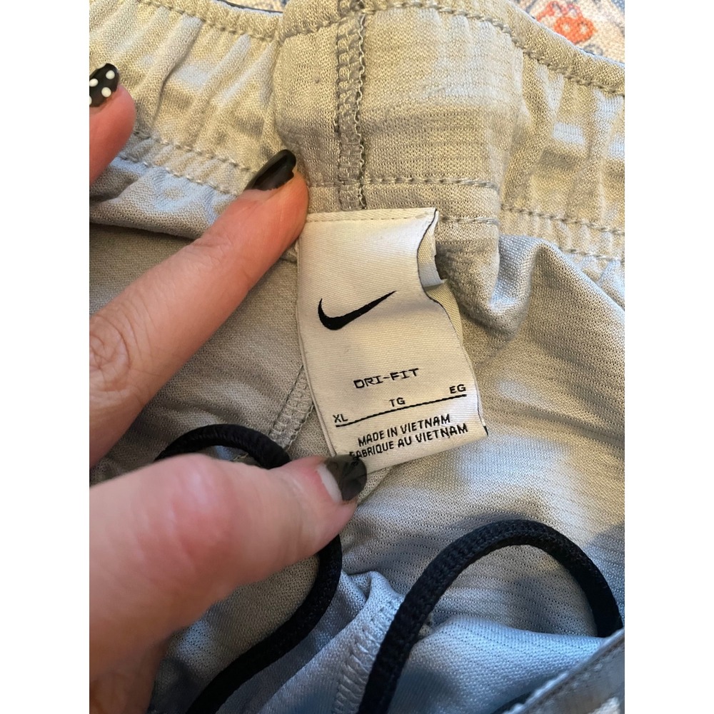Nike Mens Dri-FIT Training Shorts Gray Heathered Athletic Gym XL Pocketed - Picture 2 of 4